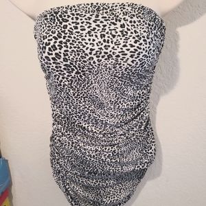 Strapless top